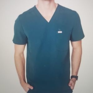 Caribbean Blue Men's figs top